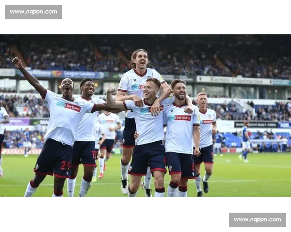 高清足球赛事视频全景呈现激情对决与经典瞬间回放解析战术与球星高光时刻