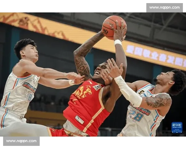 解析CBA篮球联赛比赛特点与竞技风格发展趋势战术创新路径探析 - 副本 - 副本 (4)