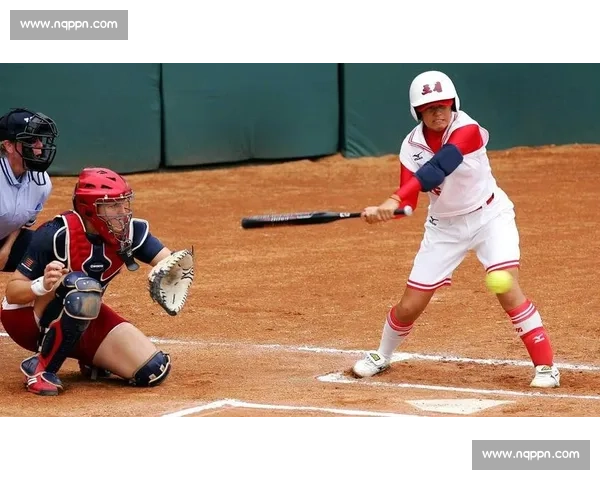 垒球比赛精彩回顾与策略分析，助你提升竞技水平与团队协作能力 - 副本 - 副本