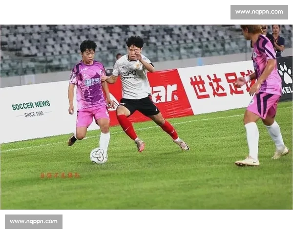 激烈争锋燃情赛场 体育杯赛掀起热血对决新篇章 - 副本 (2)